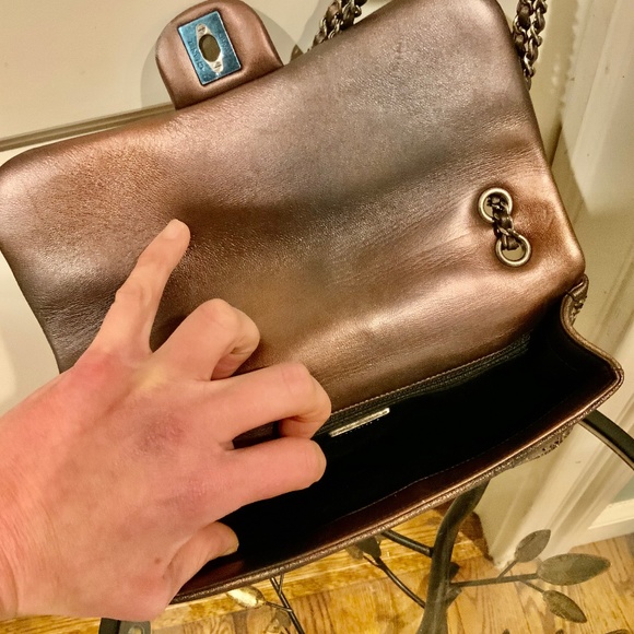 Chanel handbag - Picture 5 of 15